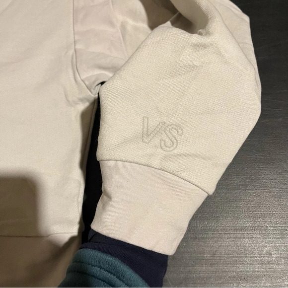 Victoria's Secret M Sweatshirt Women Gray ANGEL Logo Pullover Open Back NWT - Picture 9 of 10